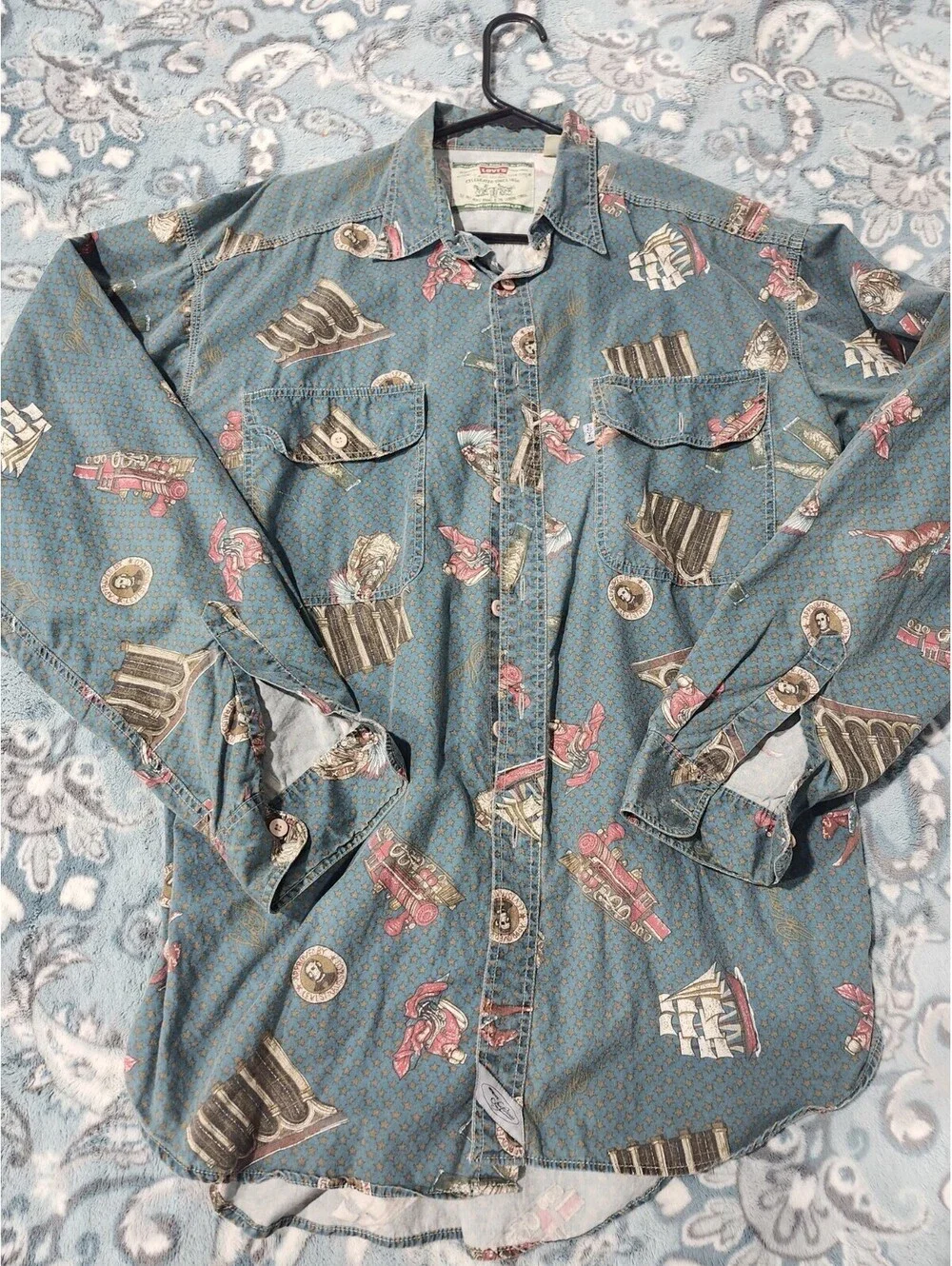 Vintage Levi's Long Sleeve Shirt Mens Southwestern All Over Print - Size Large